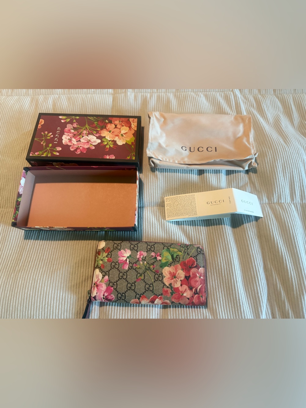 Gucci Blooms Supreme Zip Around Wallet. Style Code: 404071.